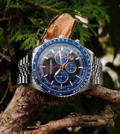 OPENHORIZON
BLAUER MARMOR & SILBER